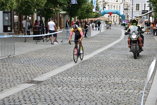 赛成为众多 赛成为众多